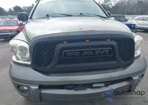 2007 Dodge Ram 1500 Slt/Trx4 Off Road/Sport z USA, uszkodzony, nr VIN 1D7HU18247S201360